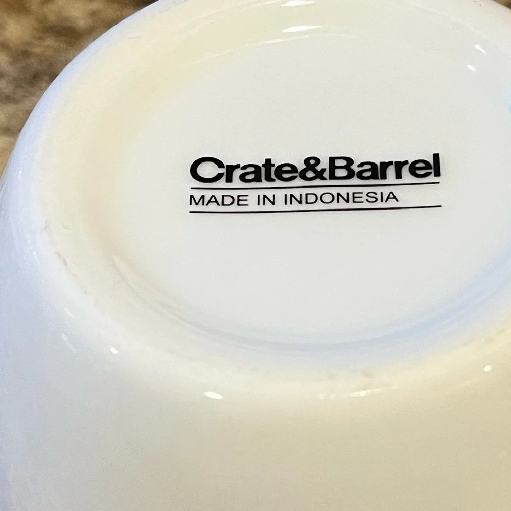 Crate&Barrel Classic White Mug Cup 16 oz.